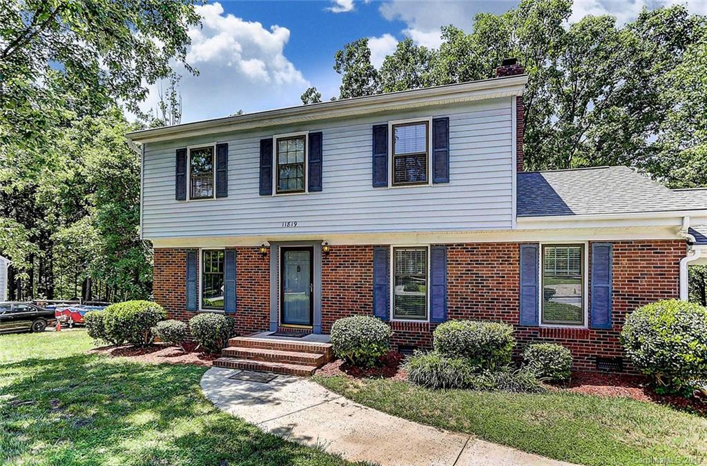 11819 Painted Tree Road Charlotte, NC 28226 - Photo 2 of 24 Gallery Image 2