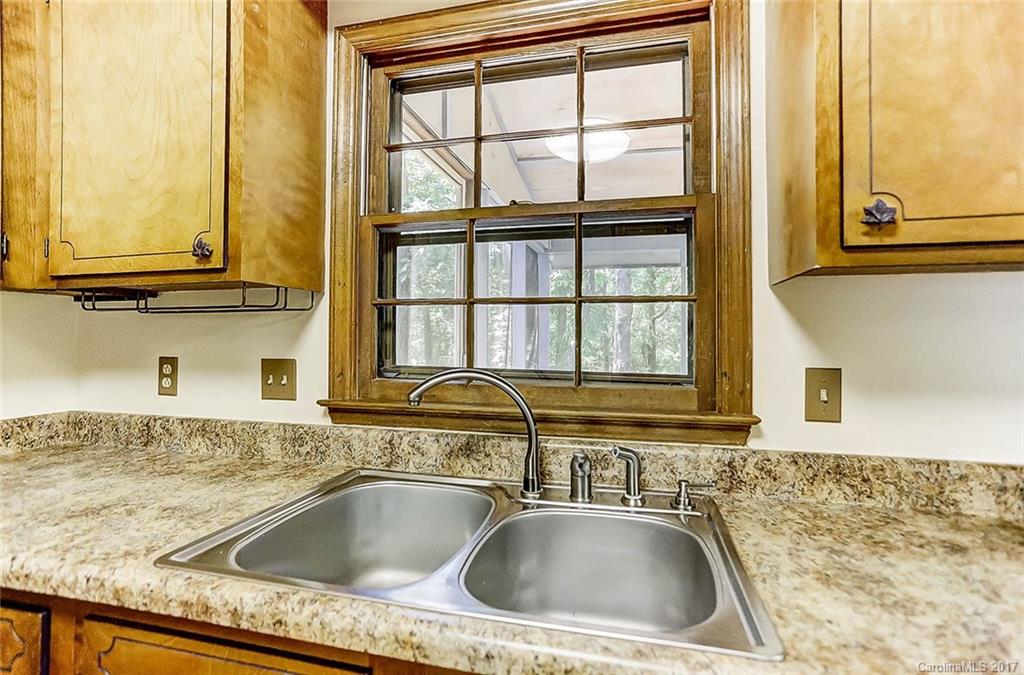 11819 Painted Tree Road Charlotte, NC 28226 - Photo 12 of 24 Gallery Image 12