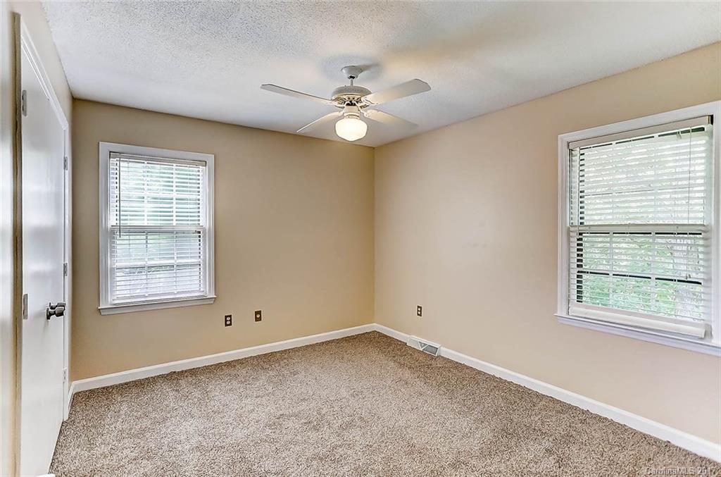 11819 Painted Tree Road Charlotte, NC 28226 - Photo 17 of 24 Gallery Image 17