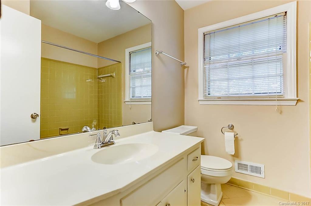 11819 Painted Tree Road Charlotte, NC 28226 - Photo 18 of 24 Gallery Image 18
