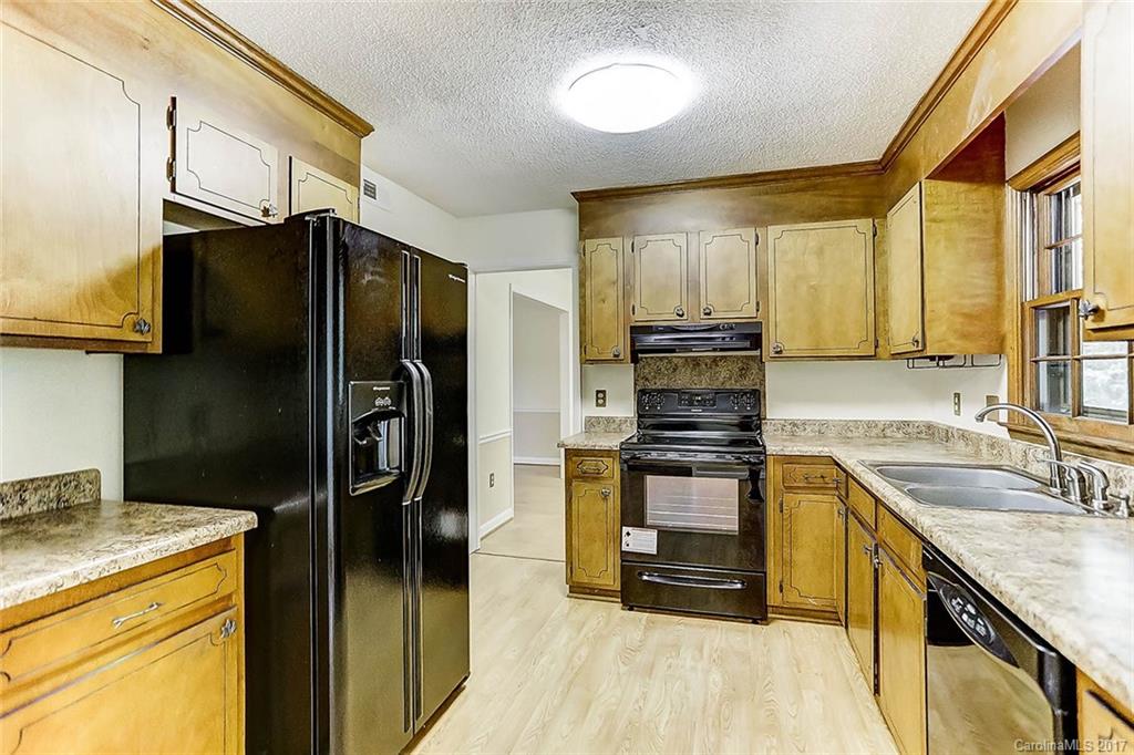 11819 Painted Tree Road Charlotte, NC 28226 - Photo 10 of 24 Gallery Image 10