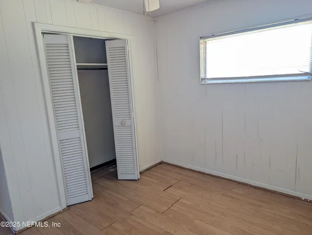 a view of empty room with window