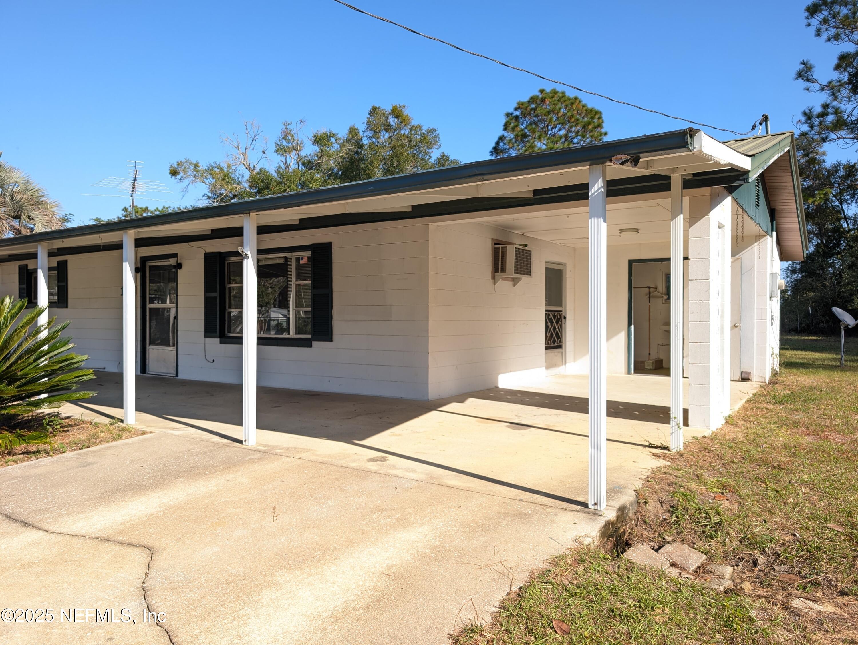 100 10th Street Interlachen, FL 32148 - Photo 4 of 34 PXL_20251124_153145979