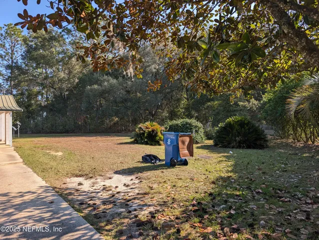 a view of a outdoor space