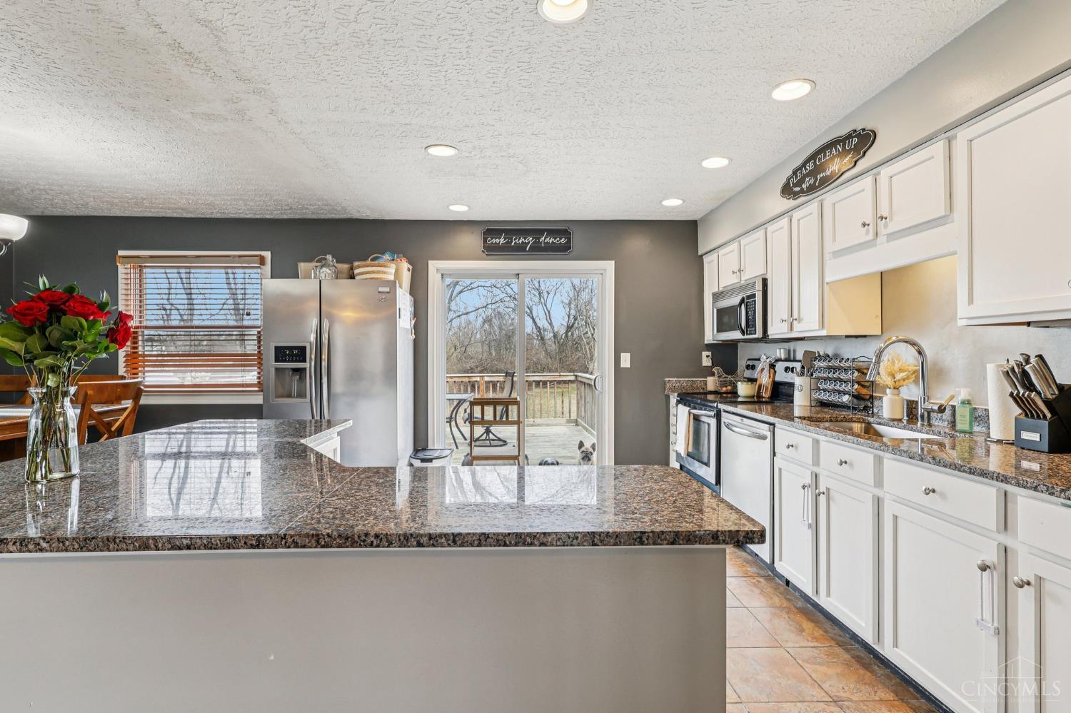 4834 Summerside Road Cincinnati, OH 45244 - Photo 11 of 31 Gallery Image 11