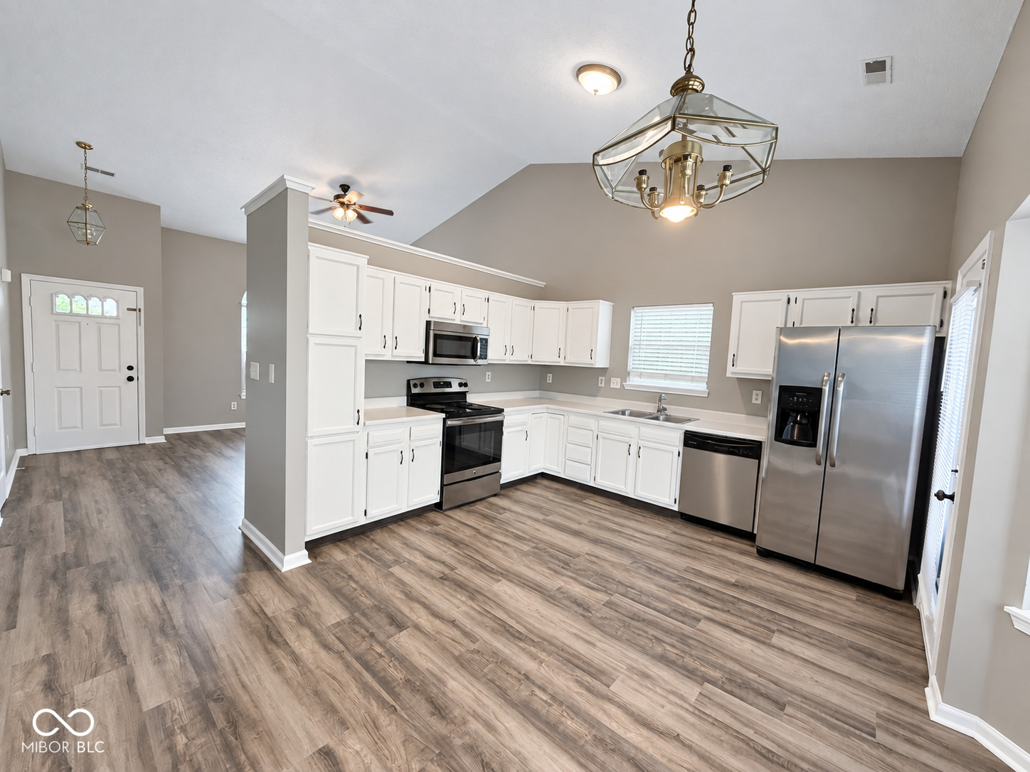 12915 Longleaf Lane Fishers, IN 46038 - Photo 4 of 17 Gallery Image 4