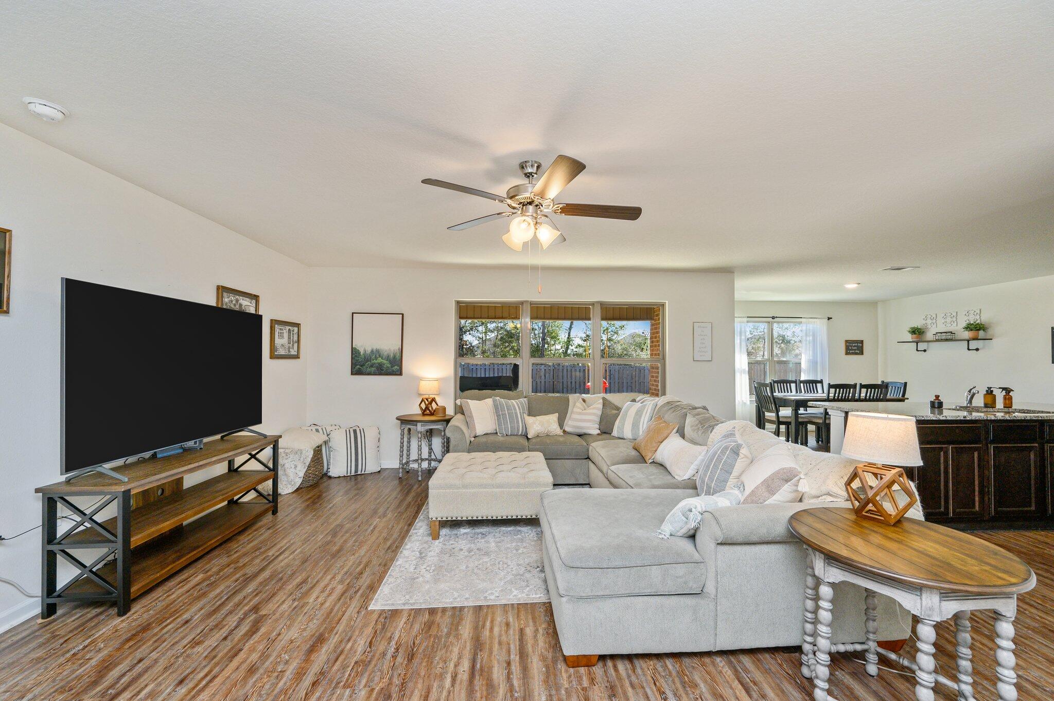 354 Merlin Court Crestview, FL 32539 - Photo 6 of 48 18-web-or-mls-354 Merlin Ct-14