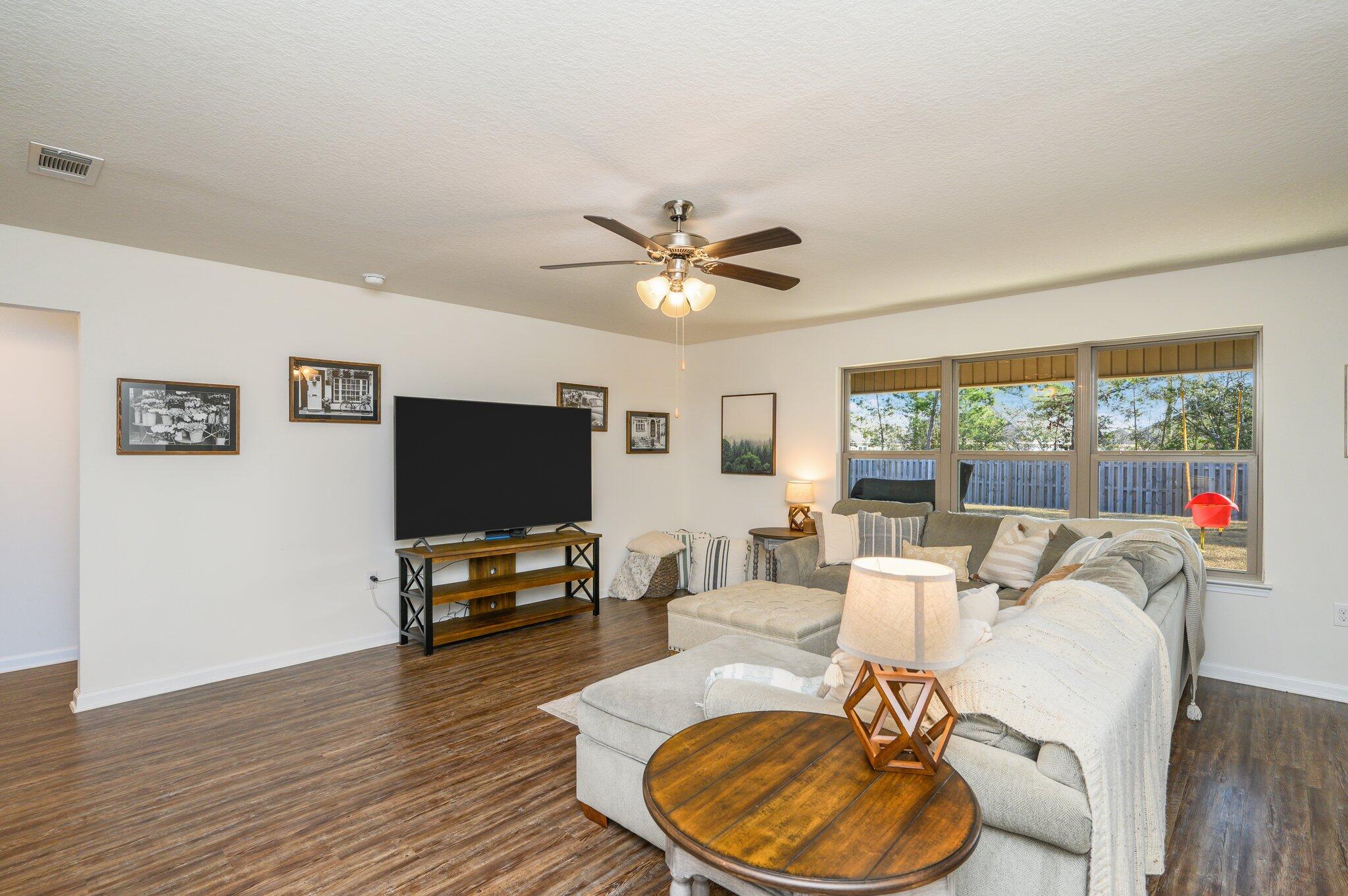354 Merlin Court Crestview, FL 32539 - Photo 8 of 48 20-web-or-mls-354 Merlin Ct-16