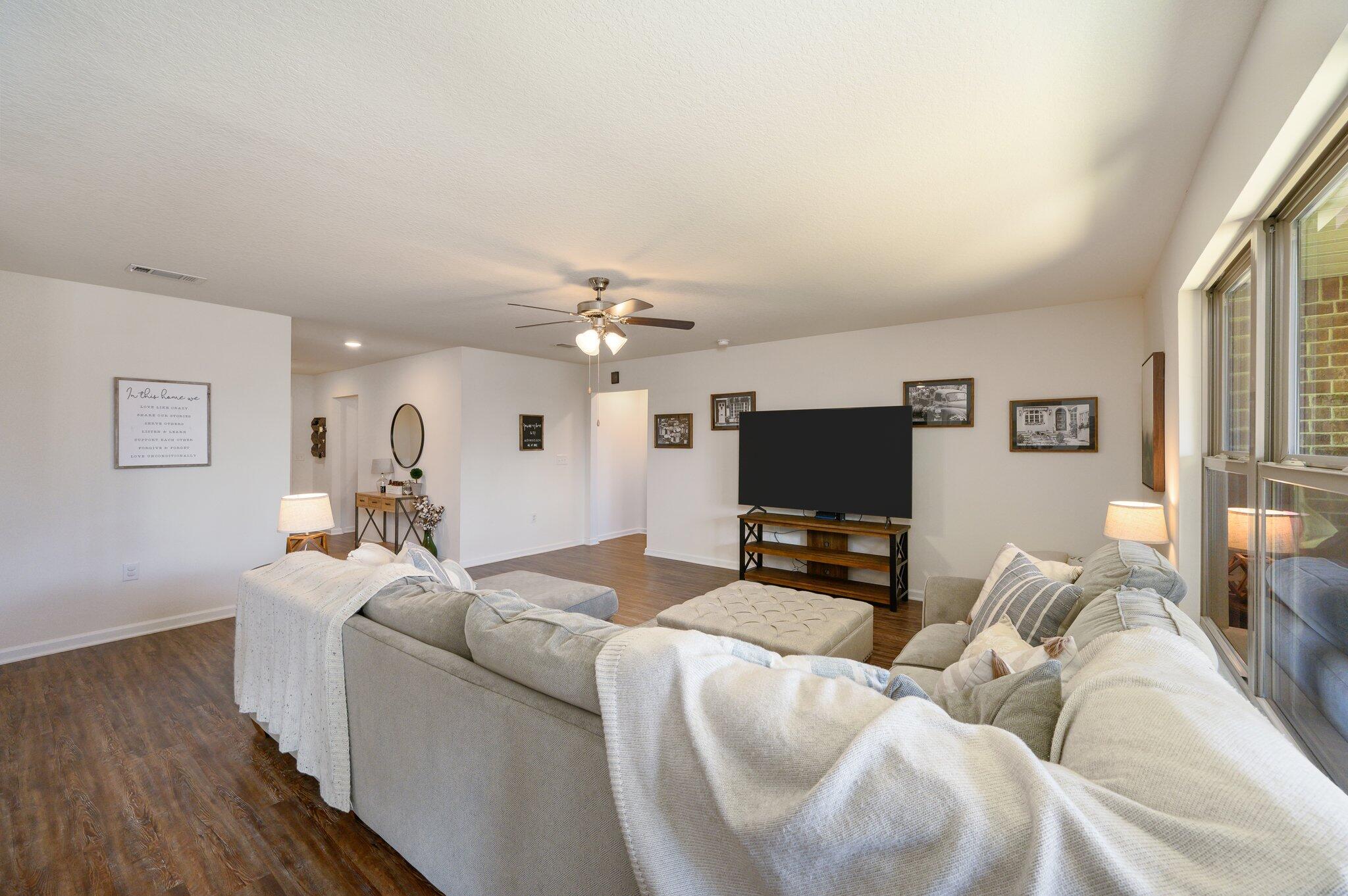 354 Merlin Court Crestview, FL 32539 - Photo 9 of 48 21-web-or-mls-354 Merlin Ct-17