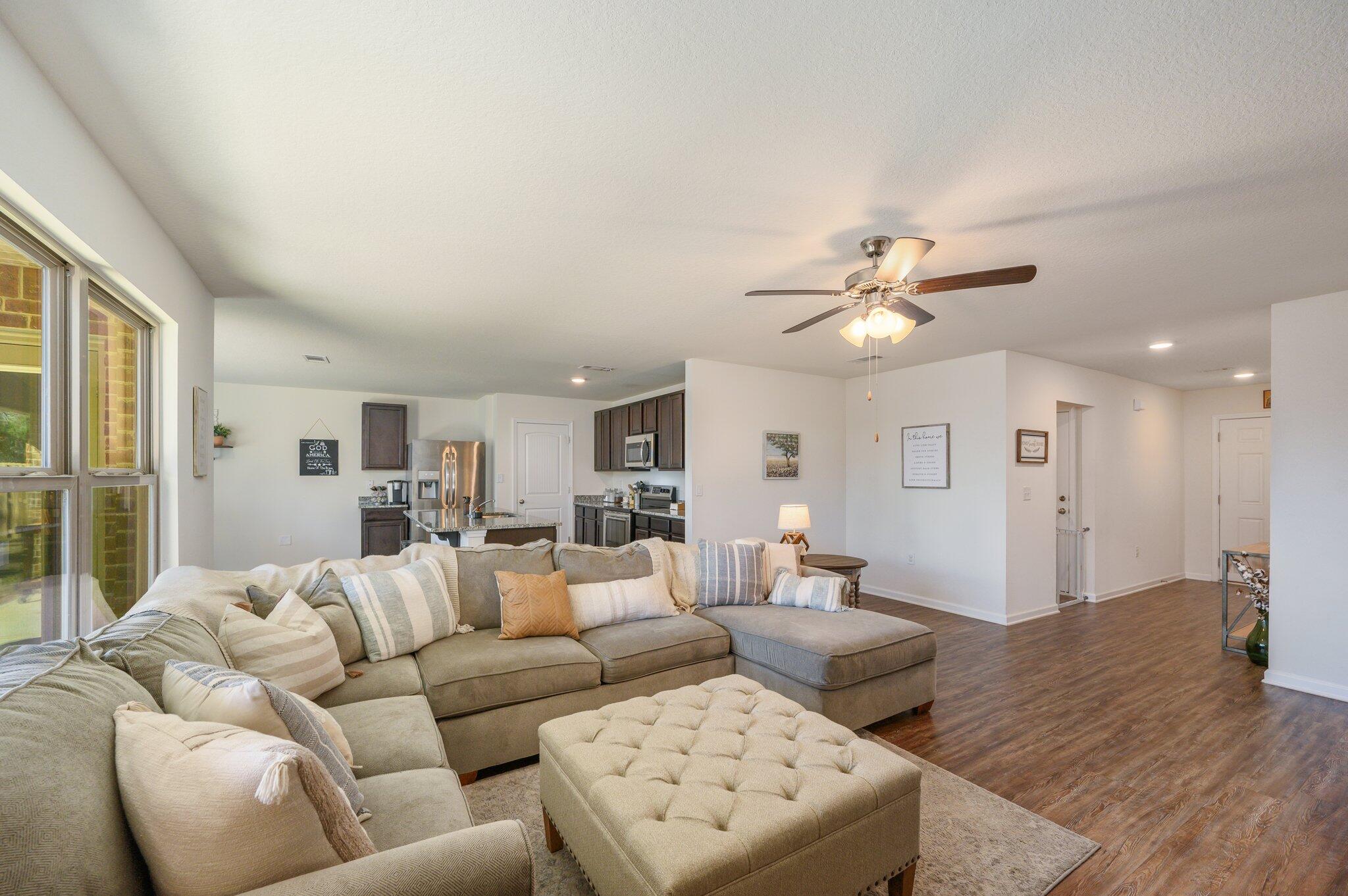 354 Merlin Court Crestview, FL 32539 - Photo 10 of 48 22-web-or-mls-354 Merlin Ct-18