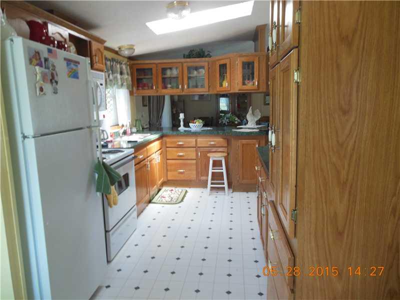 259 Kaufman Road New Castle, PA 16101 - Photo 5 of 11 Kitchen.