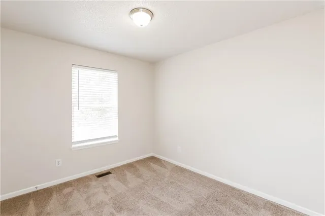 $2,295 | 8304 Northeast 115th Street, Kansas City, MO 64157