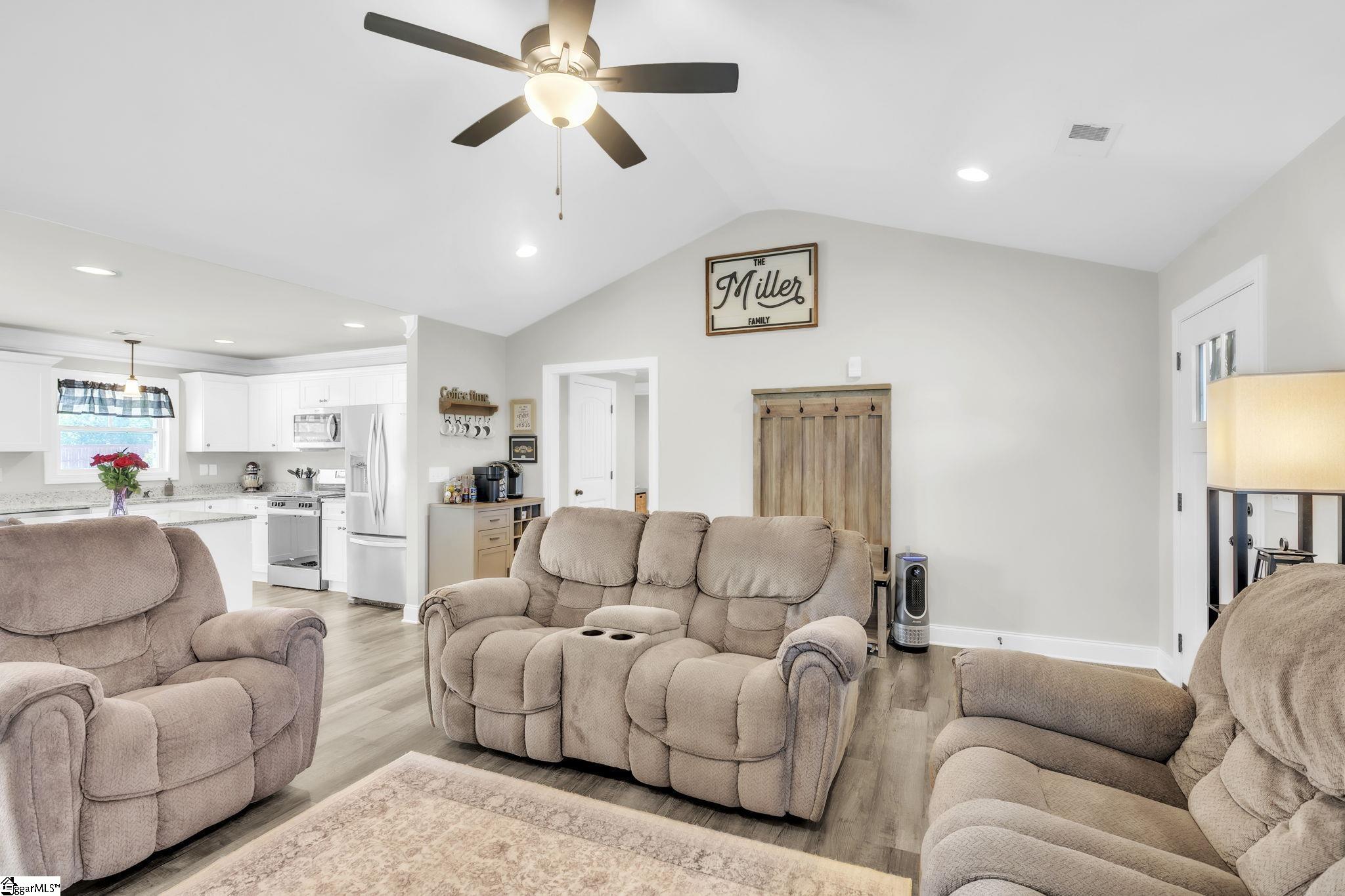 437 Cherokee Creek Road Gaffney, SC 29341 - Photo 10 of 26