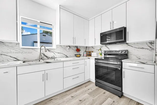 $849,999 | 876 Northeast 81st Street, Miami, FL 33138