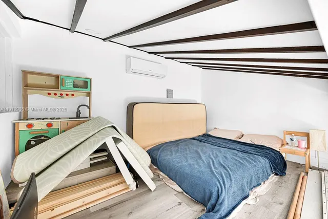 $849,999 | 876 Northeast 81st Street, Miami, FL 33138