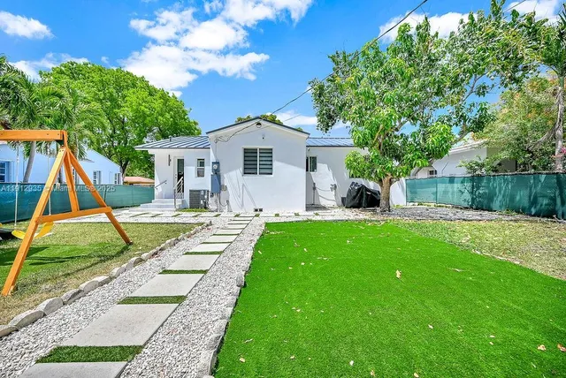 $849,999 | 876 Northeast 81st Street, Miami, FL 33138