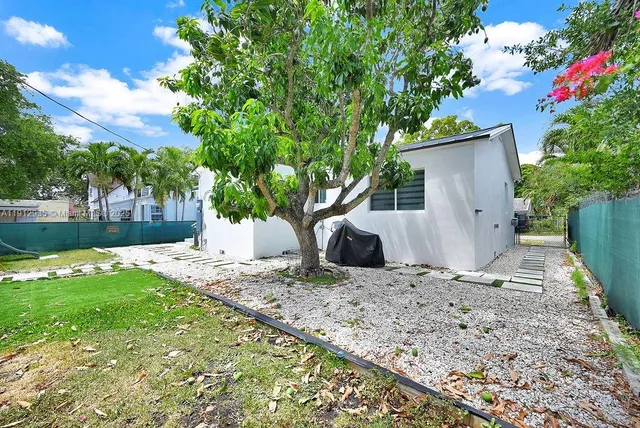 $849,999 | 876 Northeast 81st Street, Miami, FL 33138