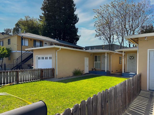 $1,105,000 | 31 Berkshire Avenue, Redwood City, CA 94063