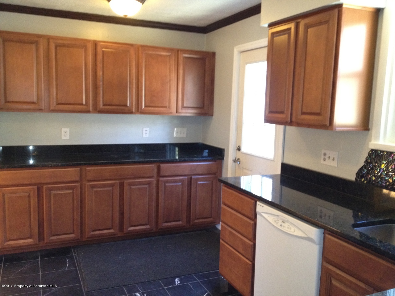 312 Craig Road Dalton, PA 18414 - Photo 5 of 30 Gallery Image 5