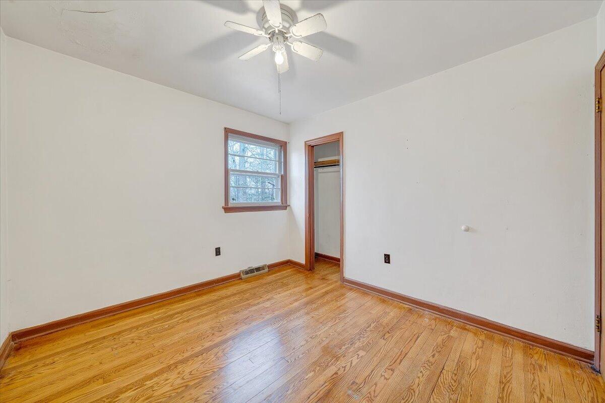 8793 Dickerson Mill Road Moneta, VA 24121 - Photo 15 of 50 22-MIB05803