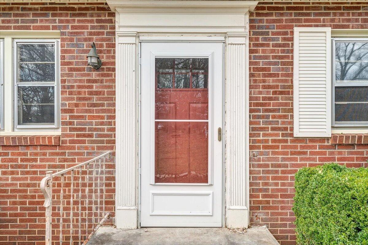 8793 Dickerson Mill Road Moneta, VA 24121 - Photo 2 of 50 03-MIB05881