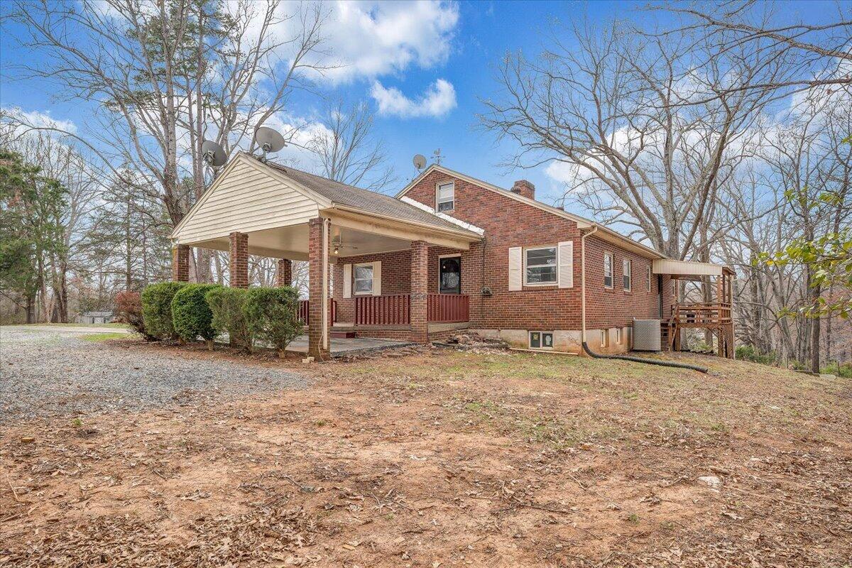 8793 Dickerson Mill Road Moneta, VA 24121 - Photo 37 of 50 46-MIB05941