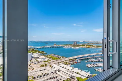 $800,000 | 244 Biscayne Boulevard, Unit 3702, Miami, FL 33132