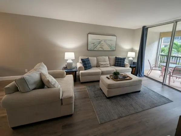 $3,000 | 740 East Ocean Avenue, Unit 205, Boynton Beach, FL 33435
