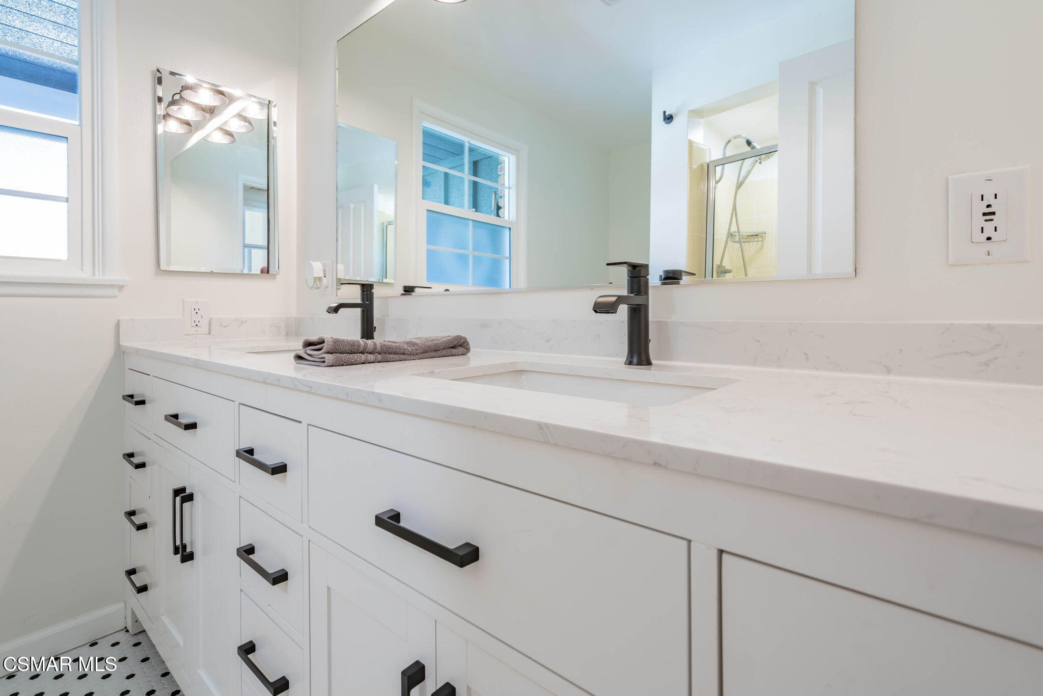 4310 Eve Road Simi Valley, CA 93063 - Photo 31 of 50 a bathroom with a sink and a mirror