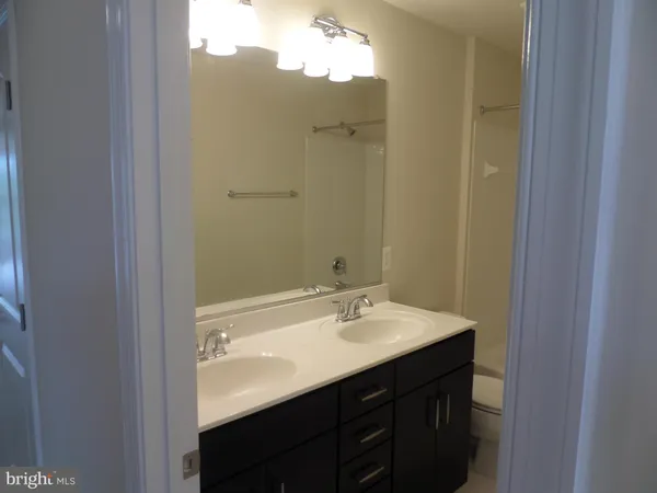 $3,300 | 43348 Polenta Terrace, Chantilly, VA 20152