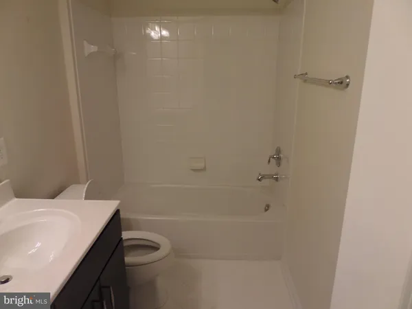 $3,300 | 43348 Polenta Terrace, Chantilly, VA 20152