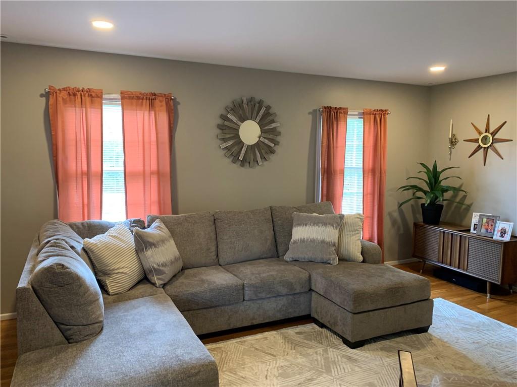 408 Greenbriar Lane Anderson, SC 29625 - Photo 8 of 22 Formal Living Room