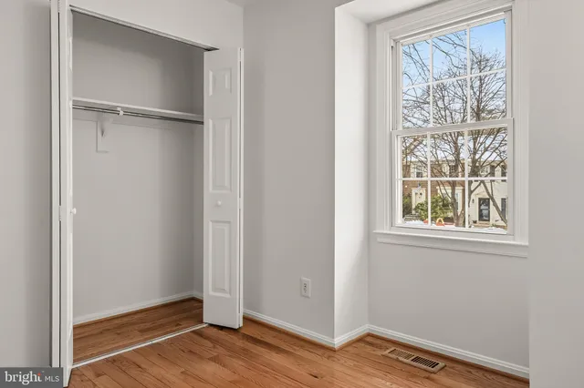 $750,000 | 9637 Scotch Haven Drive, Vienna, VA 22181