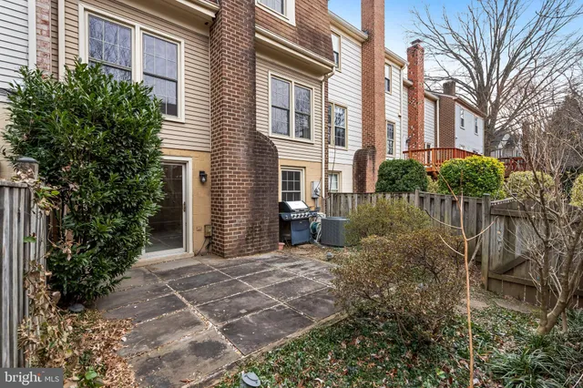 $750,000 | 9637 Scotch Haven Drive, Vienna, VA 22181