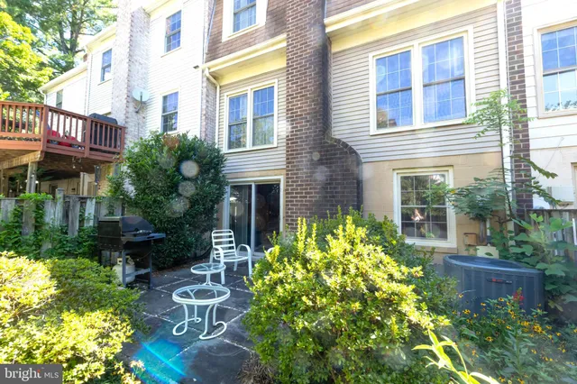 $750,000 | 9637 Scotch Haven Drive, Vienna, VA 22181