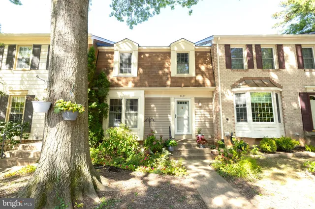 $750,000 | 9637 Scotch Haven Drive, Vienna, VA 22181