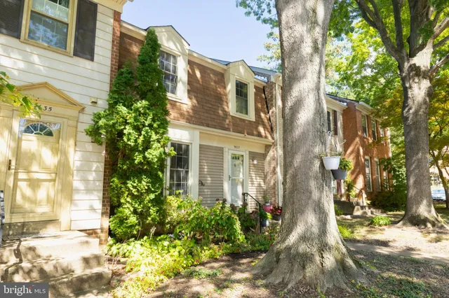 $750,000 | 9637 Scotch Haven Drive, Vienna, VA 22181