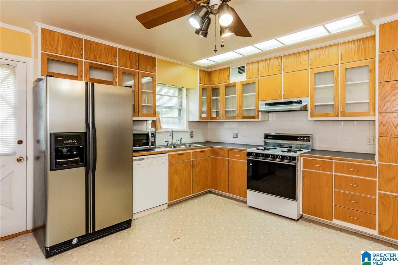 744 Crest Lane Birmingham, AL 35209 - Photo 10 of 43