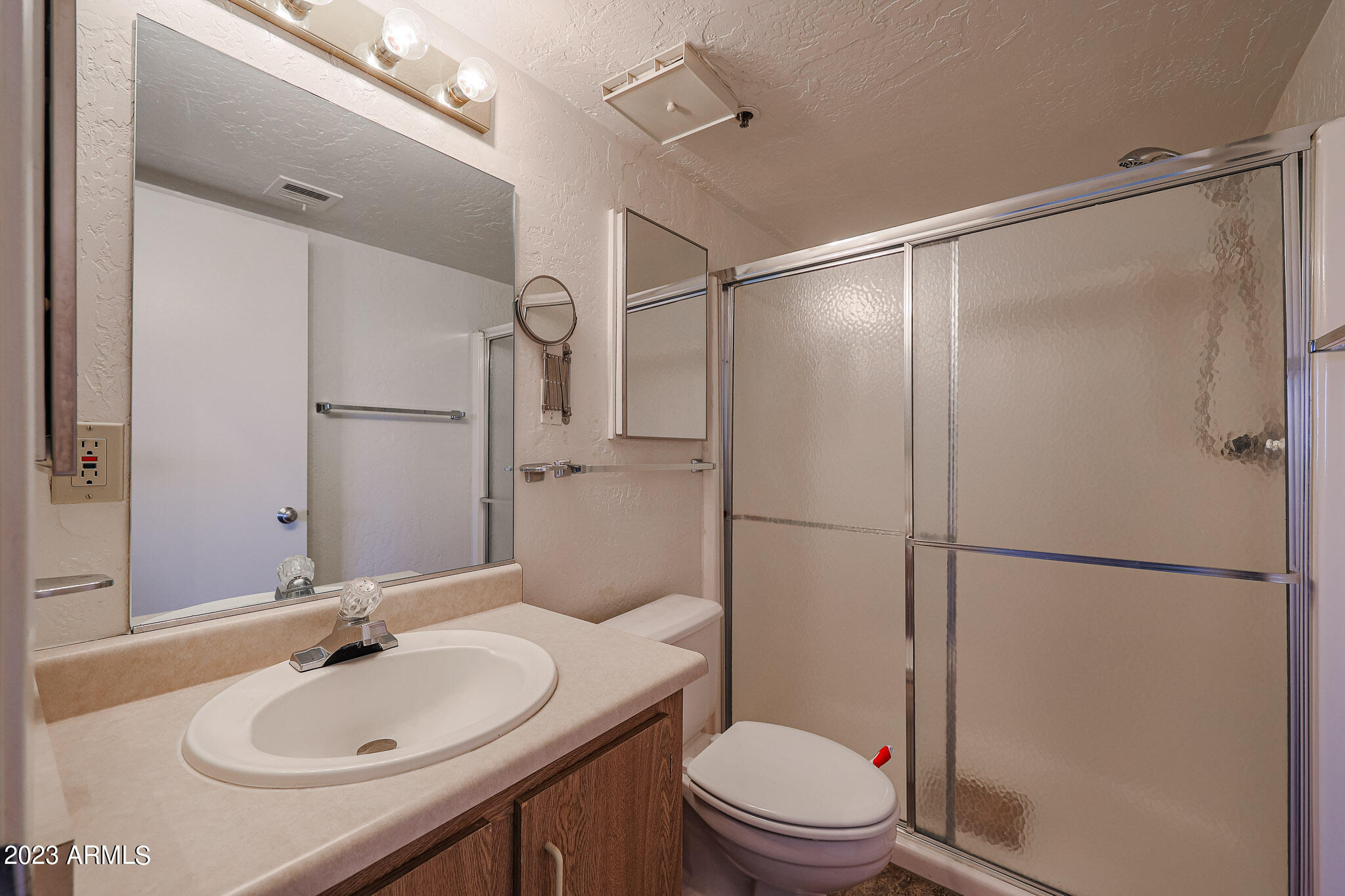 12123 West Bell Road, Unit 206 Surprise, AZ 85378 - Photo 17 of 28 Master Bathroom
