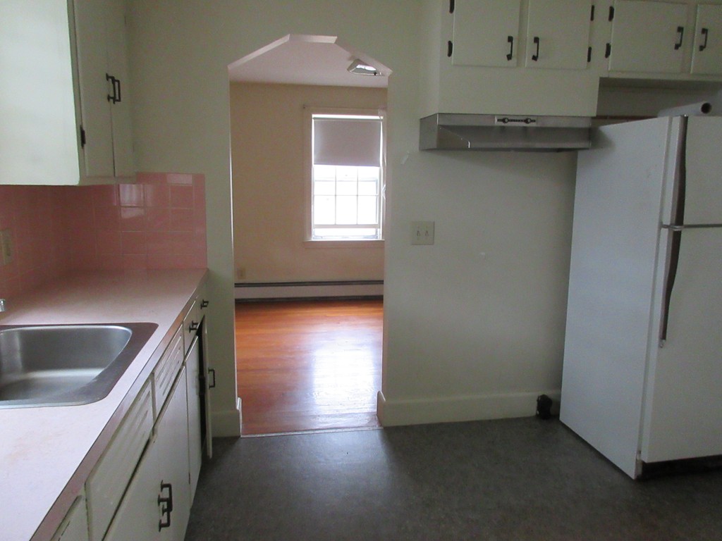 7 Southwick Road Peabody, MA 01960 - Photo 6 of 13 Gallery Image 6