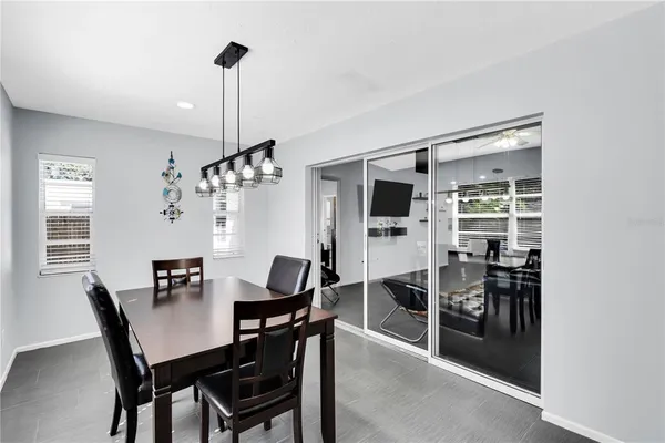 $2,850 | 2648 Nassau Street, Sarasota, FL 34231