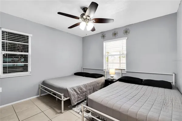 $2,850 | 2648 Nassau Street, Sarasota, FL 34231