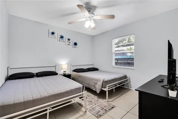 $2,850 | 2648 Nassau Street, Sarasota, FL 34231