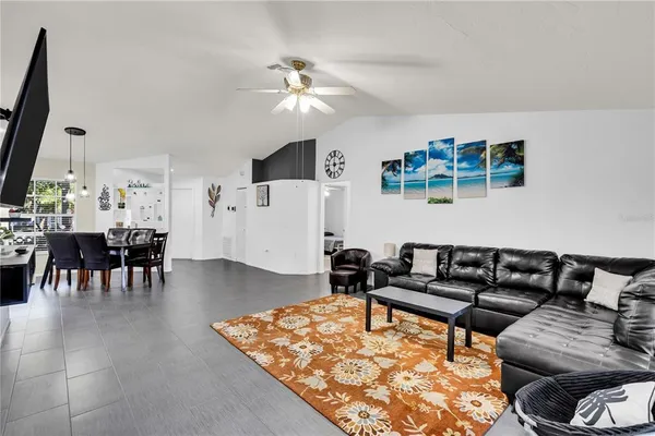 $2,850 | 2648 Nassau Street, Sarasota, FL 34231