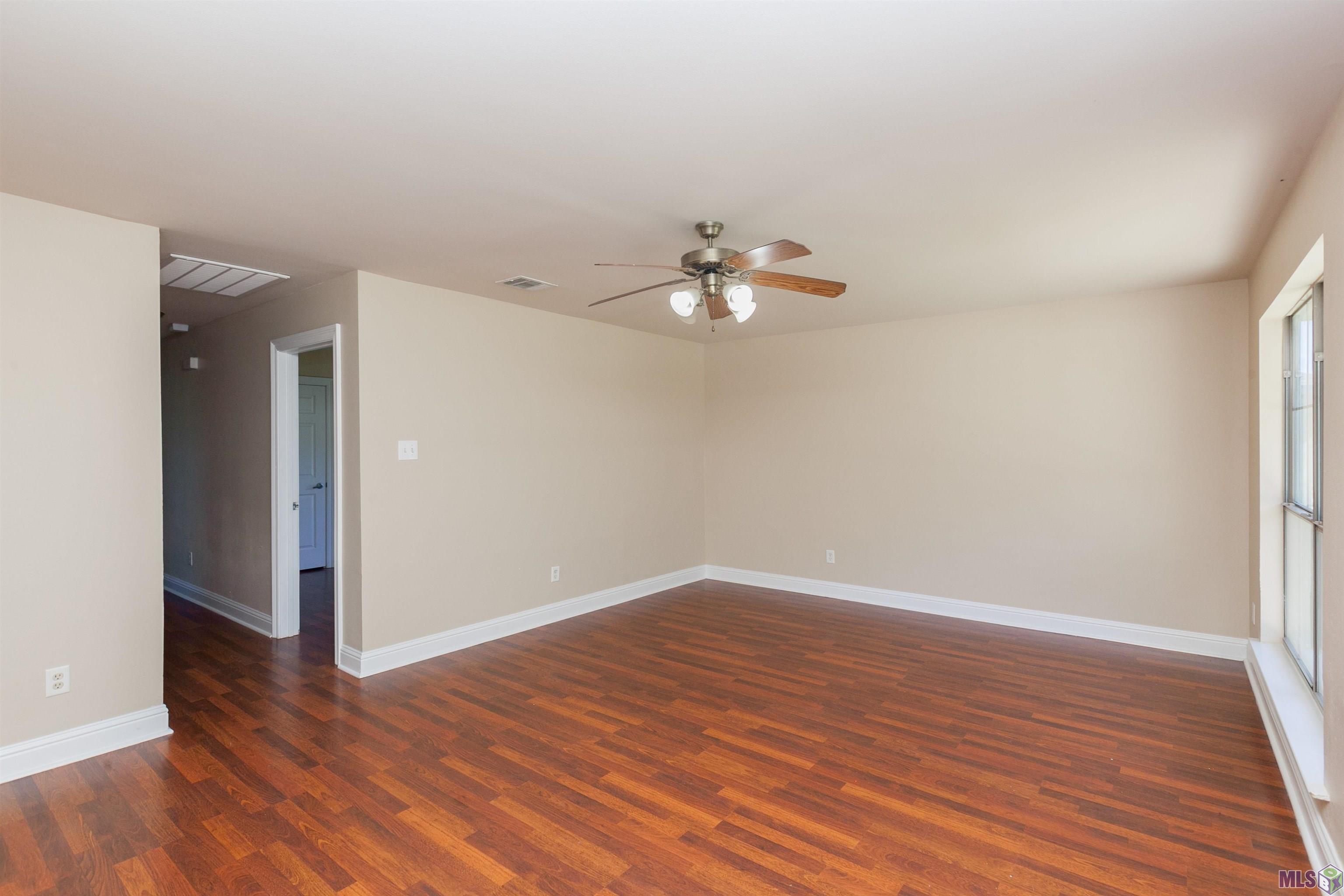 26121 Bobby Gill Road Denham Springs, LA 70726 - Photo 4 of 28 Gallery Image 4