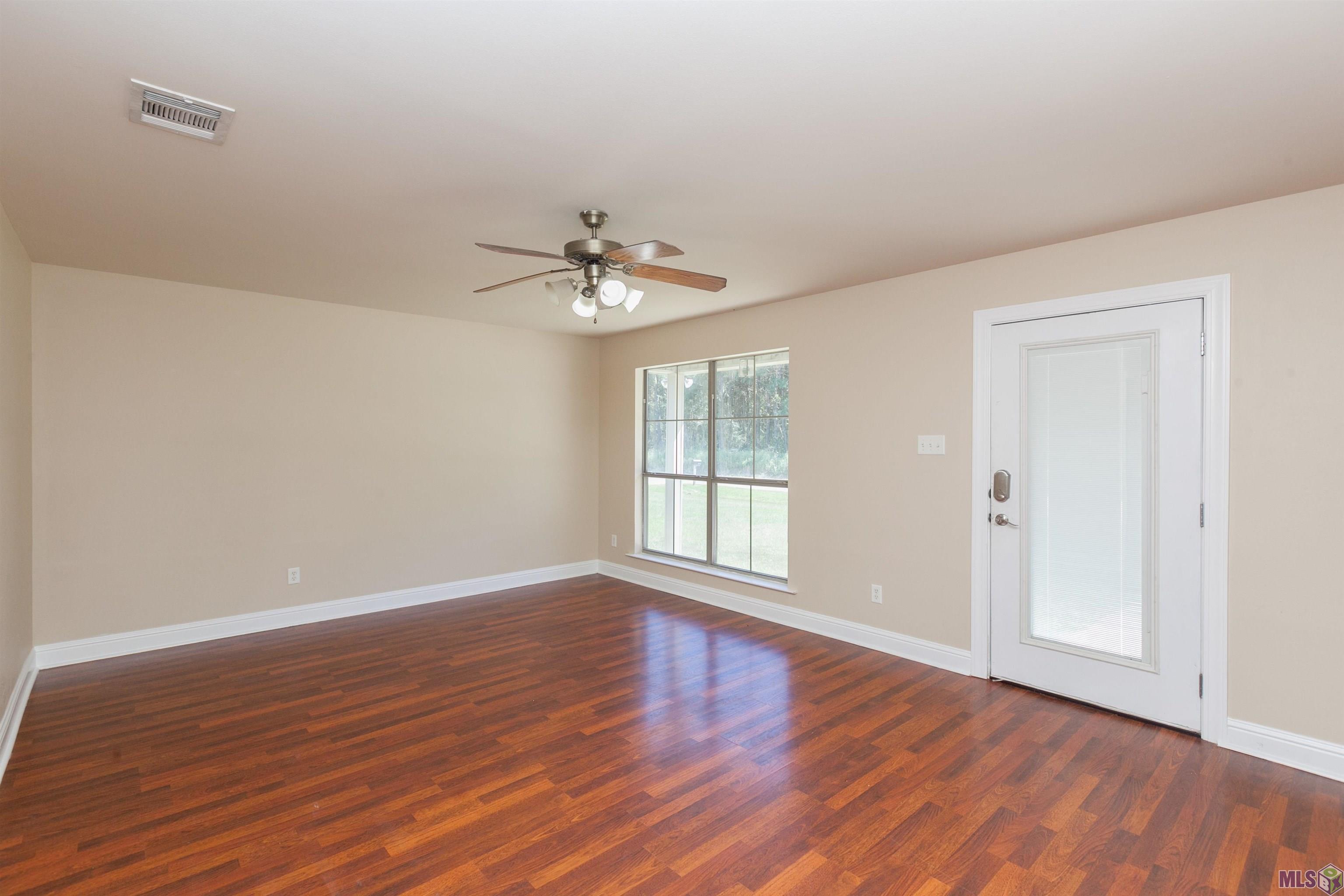 26121 Bobby Gill Road Denham Springs, LA 70726 - Photo 5 of 28 Gallery Image 5