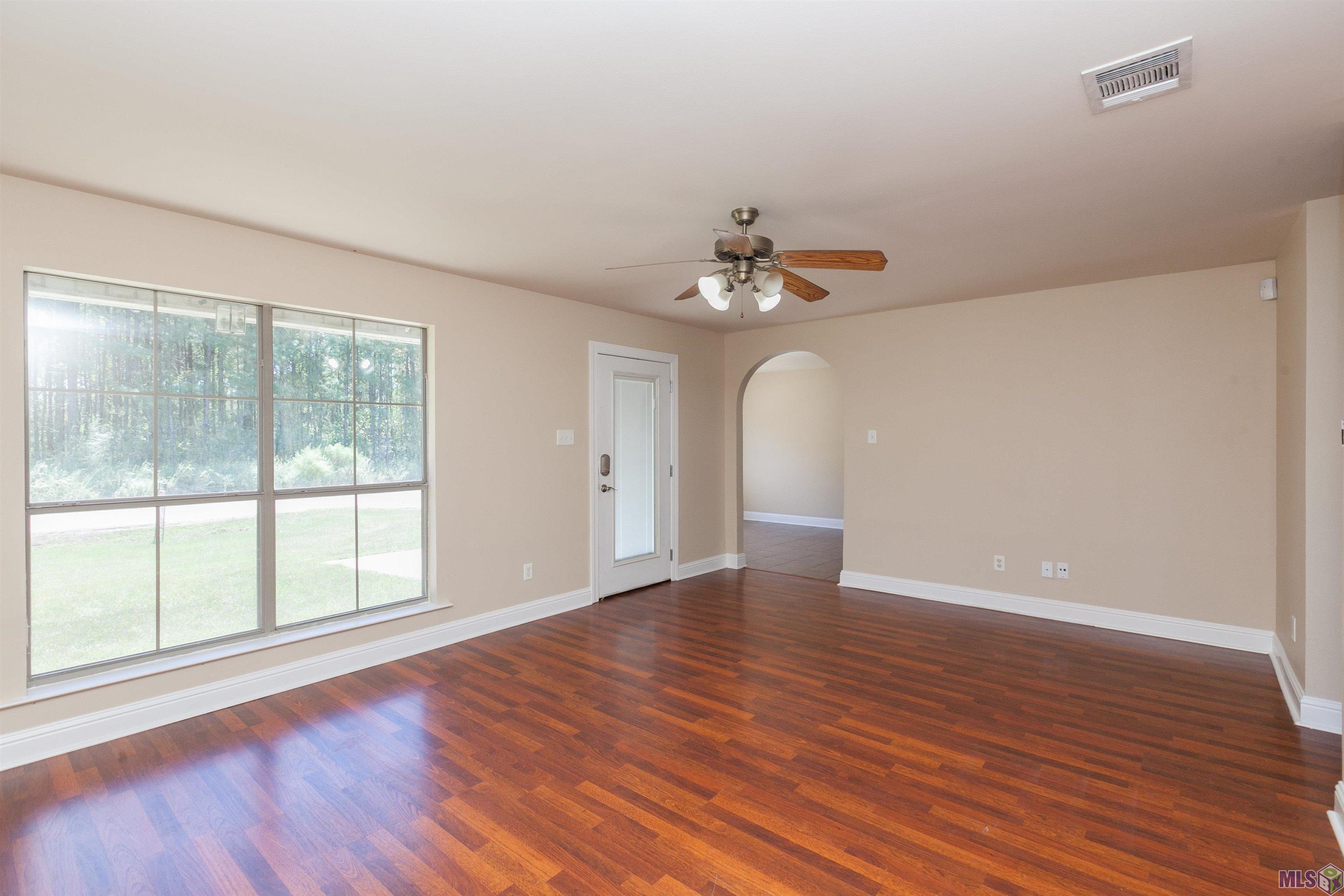 26121 Bobby Gill Road Denham Springs, LA 70726 - Photo 6 of 28 Gallery Image 6