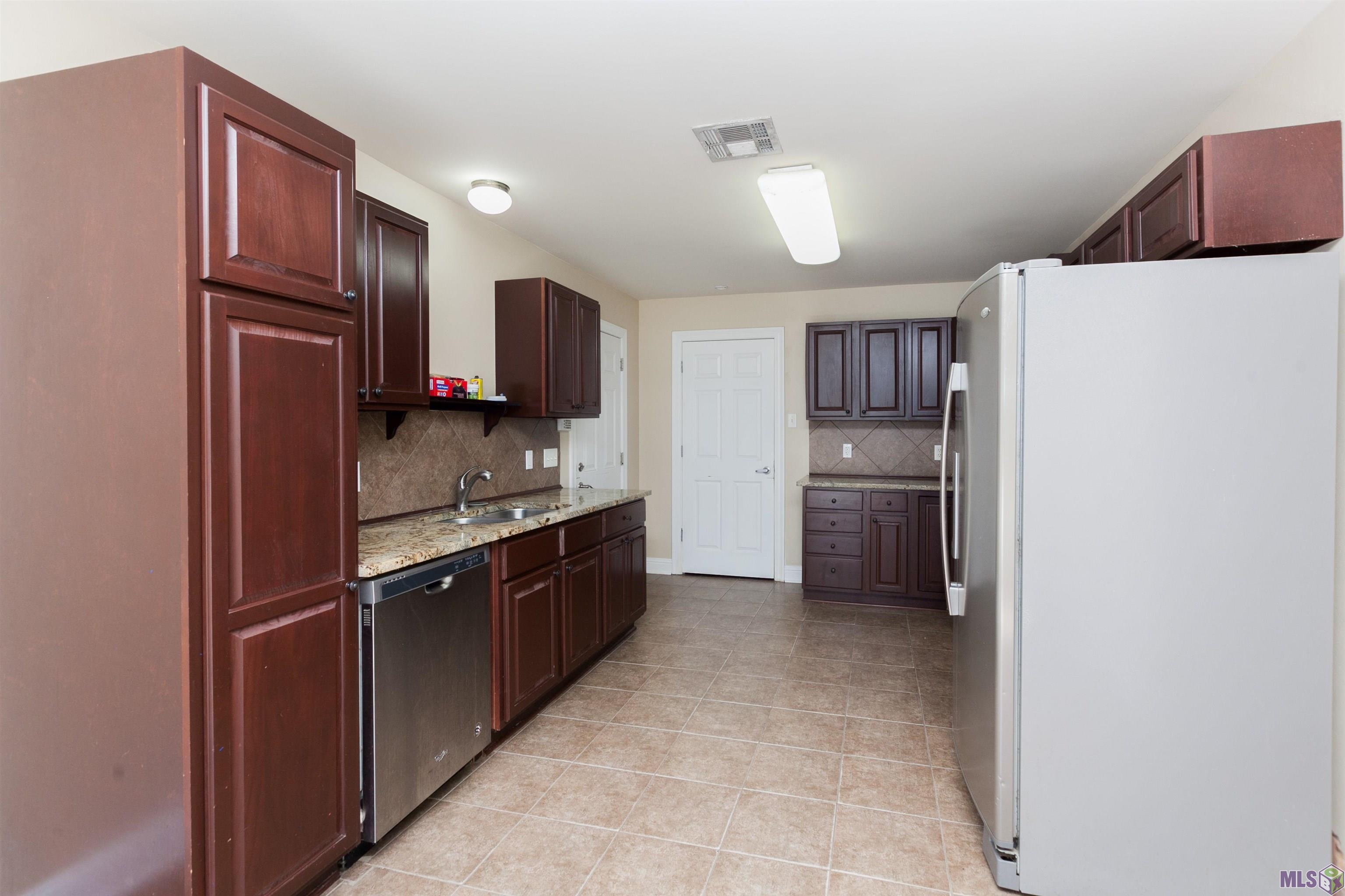 26121 Bobby Gill Road Denham Springs, LA 70726 - Photo 7 of 28 Gallery Image 7