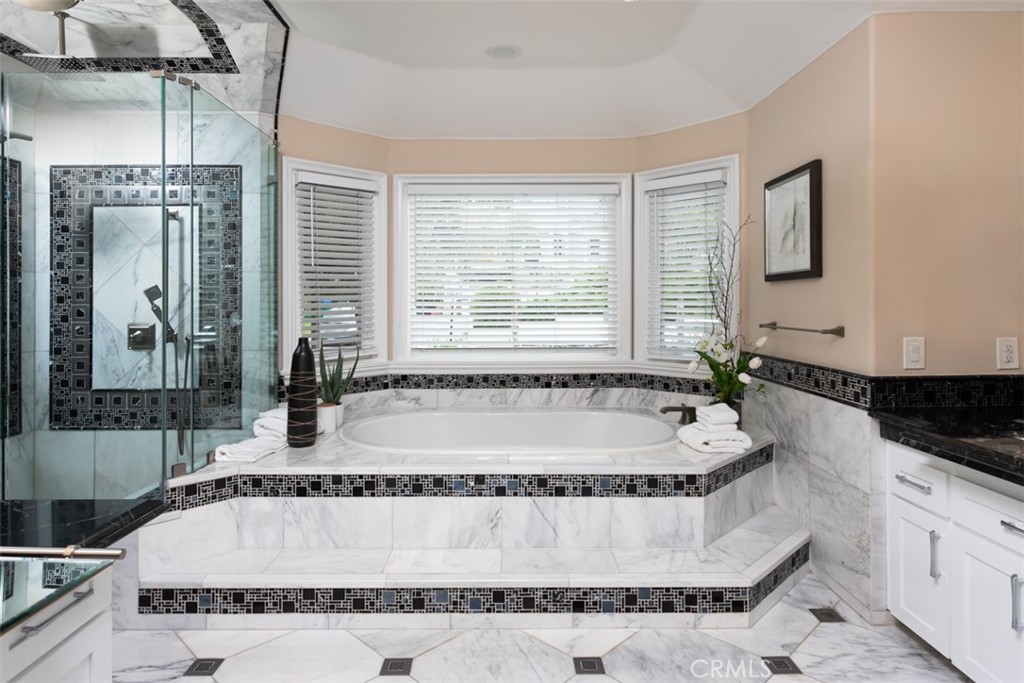 10282 Ambervale Lane North Tustin, CA 92705 - Photo 22 of 41