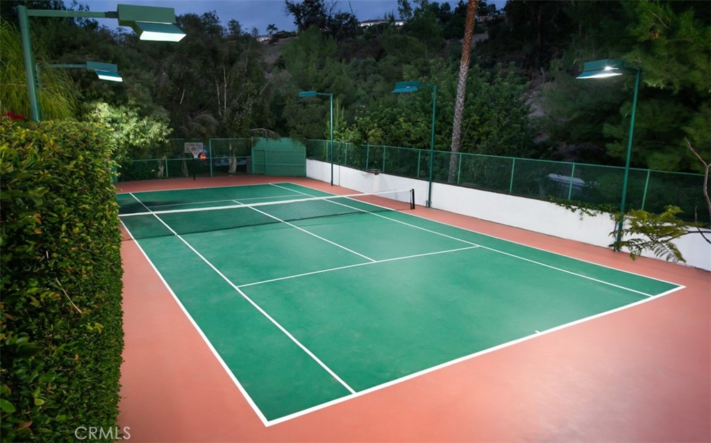 10282 Ambervale Lane North Tustin, CA 92705 - Photo 5 of 41